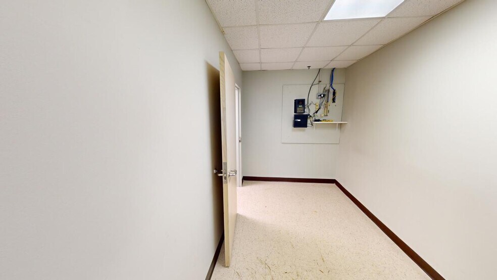 More Photos Of 725 W Fabyan Pky, Batavia Medical For Lease