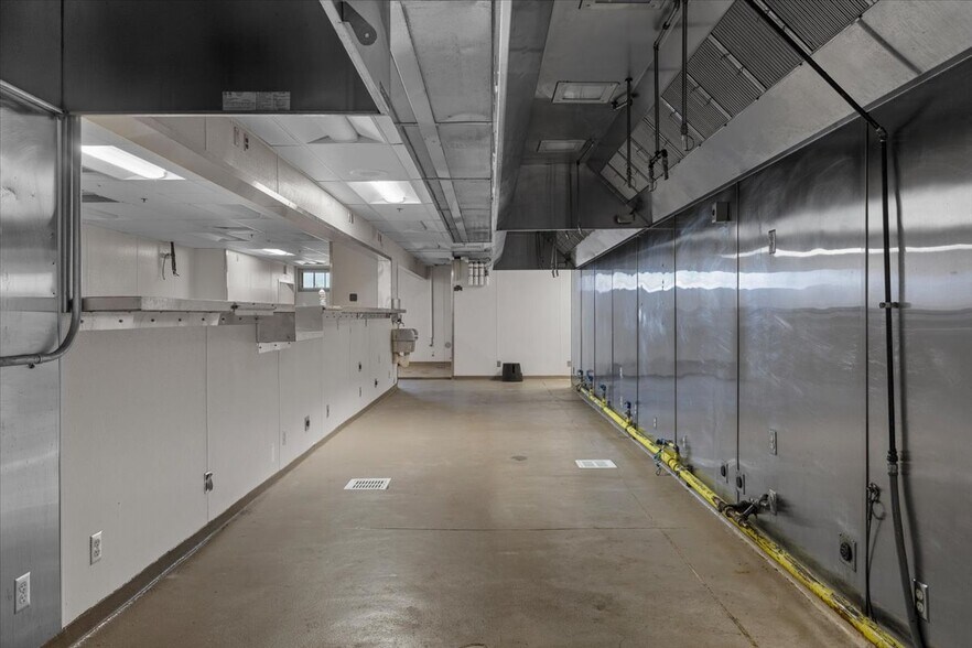 More Photos Of 1445 Center Dr, Medford Restaurant For Lease