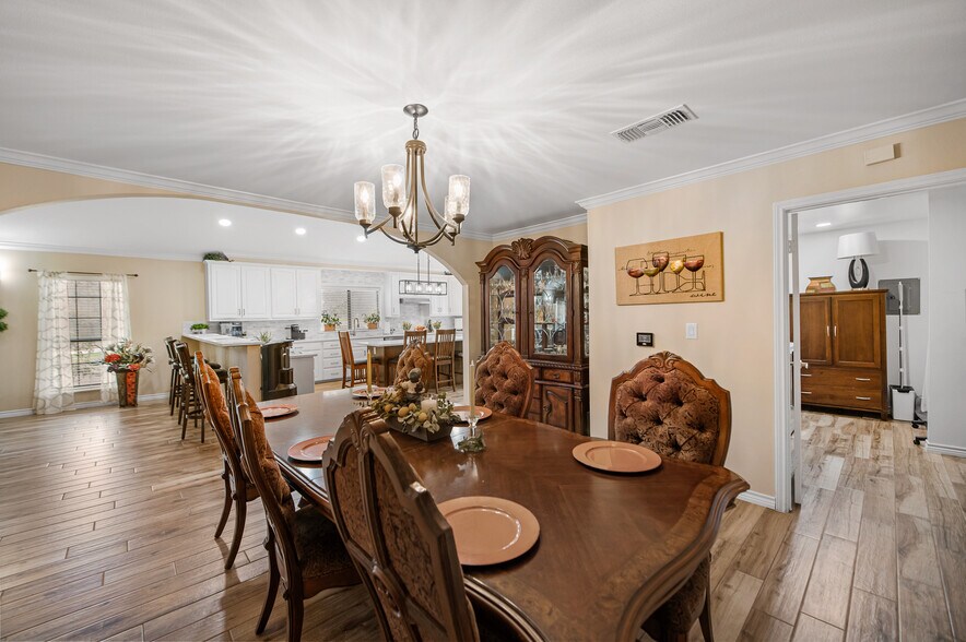 More Photos Of 101 Hunters Glen Dr, San Marcos Flex For Sale
