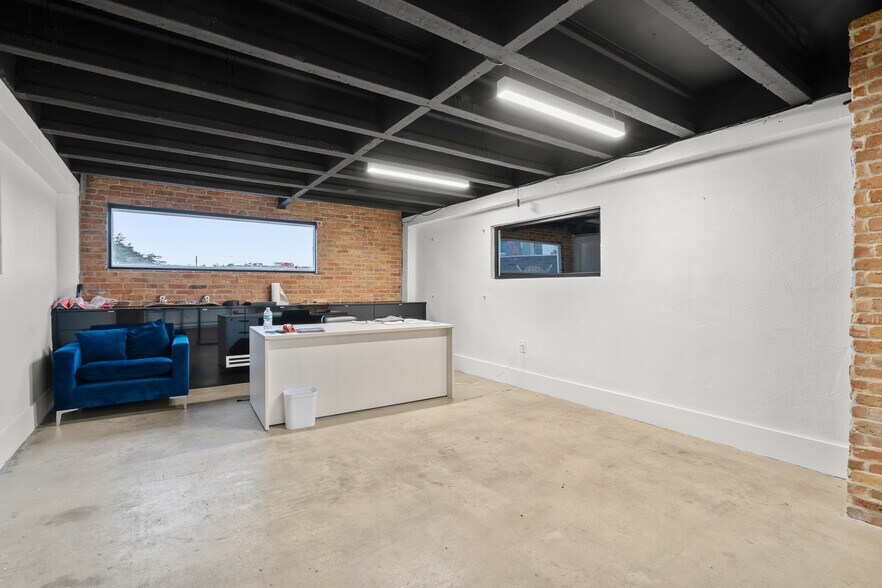More Photos Of 2041-2045 NW 1st Ave, Miami Light Manufacturing For Lease
