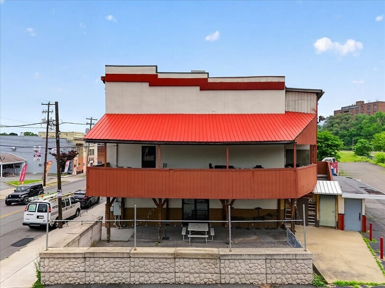 More Photos Of 650-654 S Main St, Wilkes-Barre Bar For Sale