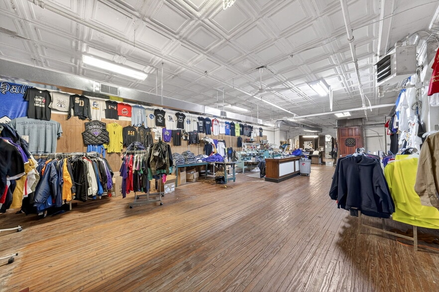 More Photos Of 2000-2014 Salisbury St, Saint Louis General Retail For Sale