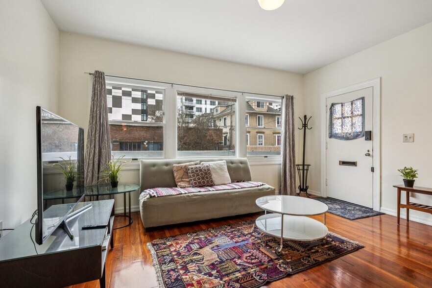 More Photos Of 356-360 24th St, Oakland Flex For Sale