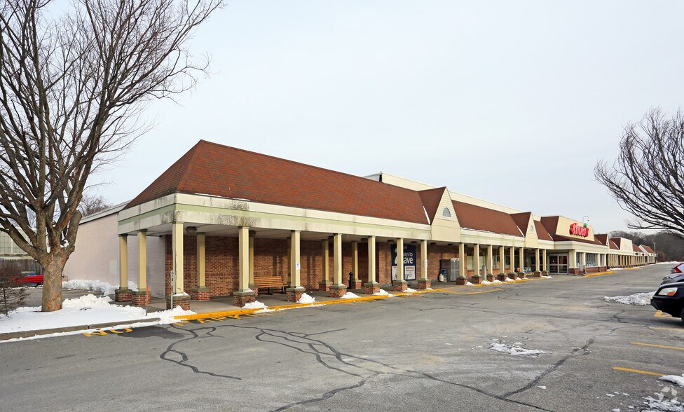 More Photos Of 1050-1070 Willett Ave, East Providence Unknown For Lease