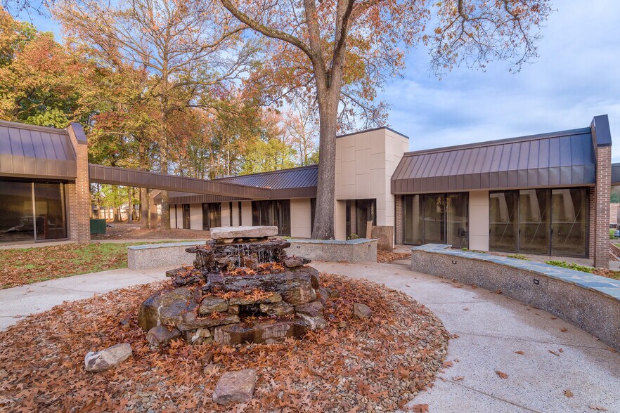 More Photos Of , Memphis Office For Sale