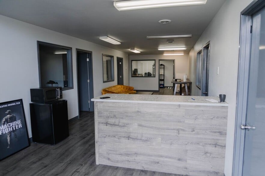 More Photos Of 8645-8651 Westpark St, Boise Warehouse For Lease