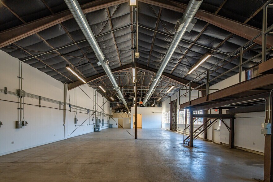 More Photos Of , Los Angeles Flex For Sale