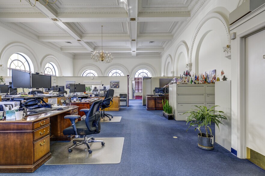 More Photos Of 145 Main St, Port Washington Office For Sale