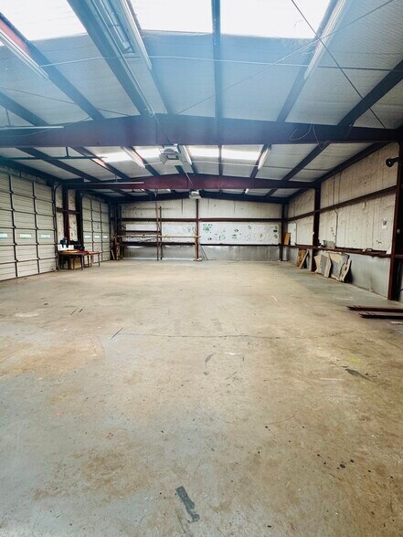 More Photos Of 100 Tex Pack St, Longview Warehouse For Sale