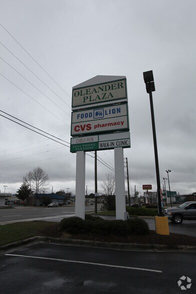 More Photos Of 1901-1929 Oleander Dr, Wilmington Unknown For Lease