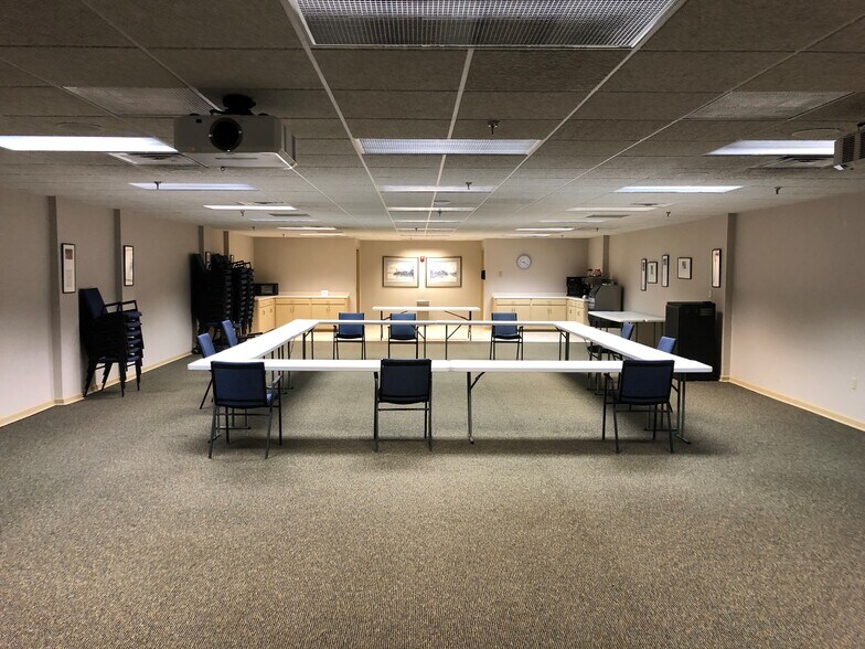 More Photos Of 3815 Interstate Ct, Montgomery Office For Lease