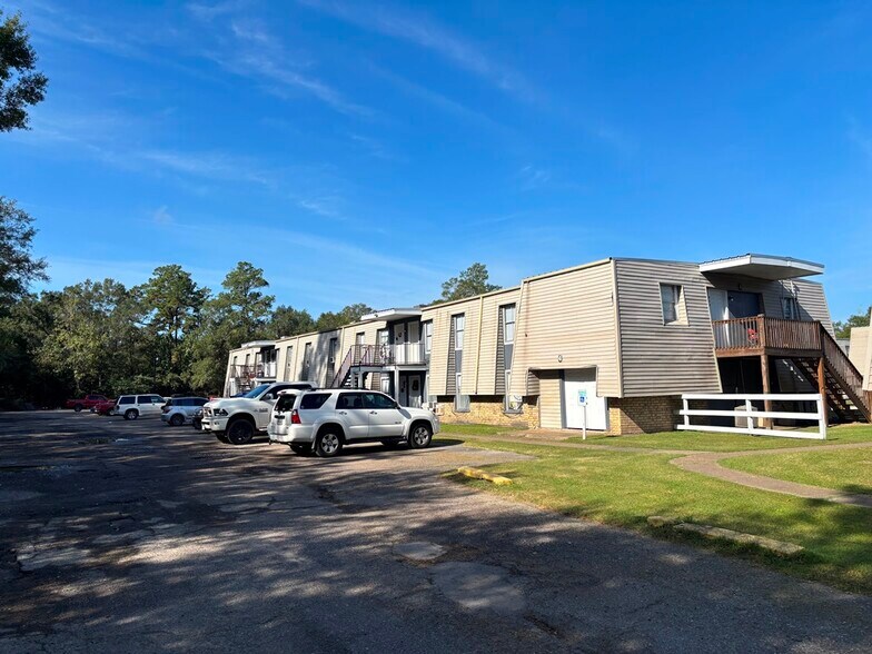 More Photos Of 475 S Denver St, Vidor Apartments For Sale