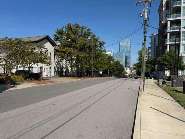 More Photos Of 22 Middleton St, Nashville Office For Lease