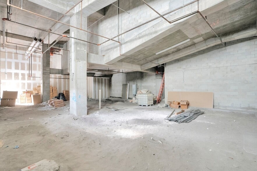 More Photos Of 155 S Court Ave, Orlando Apartments For Lease