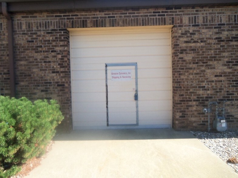 More Photos Of 400 Chapel Rd, South Windsor Light Manufacturing For Sale