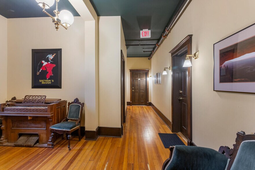 More Photos Of 112 W Hill St, Champaign Multifamily For Sale