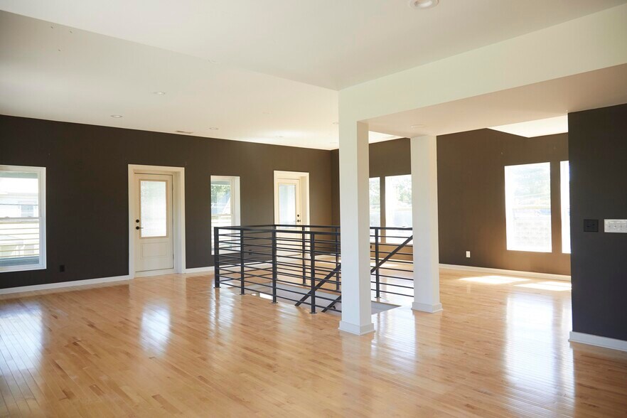 More Photos Of 2119 Prospect St, Indianapolis Loft Creative Space For Lease