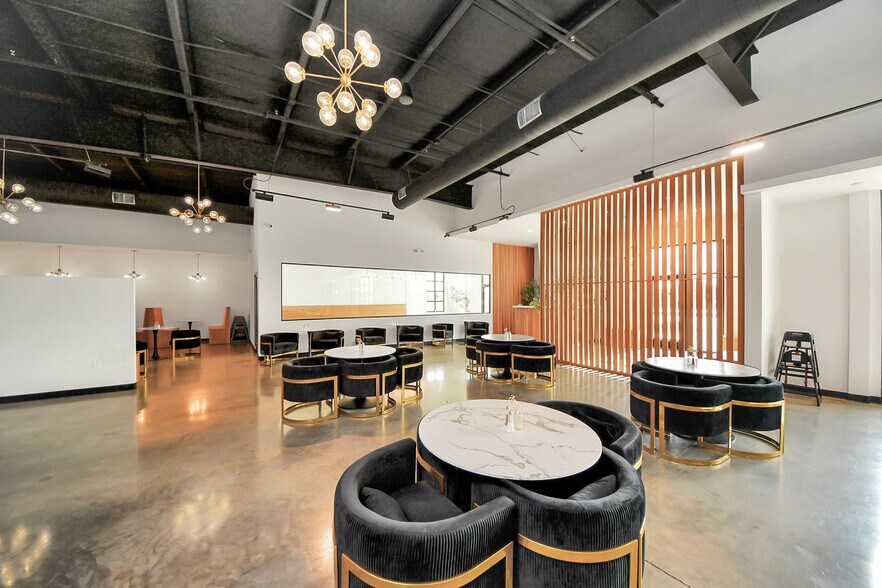 More Photos Of 30625 Kingsland Blvd, Brookshire Storefront For Sale