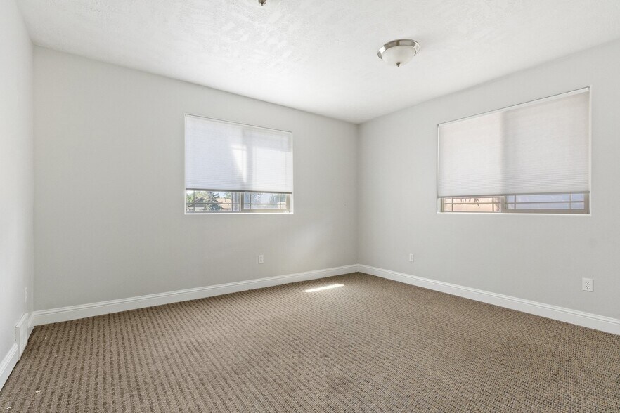 More Photos Of 910 W State St, Lehi Office For Sale