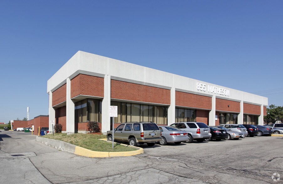 More Photos Of 855 Matheson Blvd E, Mississauga Warehouse For Lease