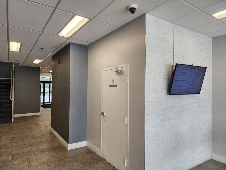 More Photos Of 274 Main St, Reading Office For Lease