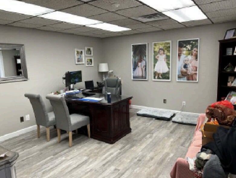 More Photos Of 1625 S 6th St, Springfield Medical For Sale