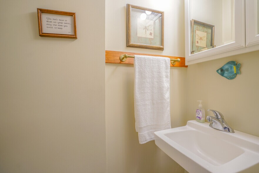 More Photos Of 610 S Cedar Ln, Upper Darby Office Residential For Sale