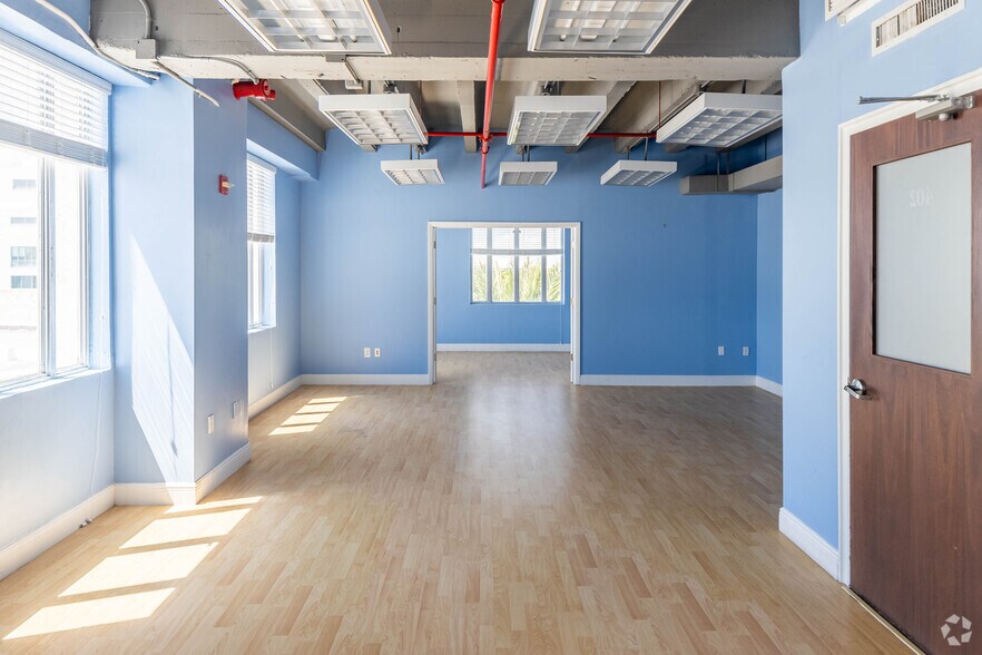 More Photos Of 420 Lincoln Rd, Miami Beach Loft Creative Space For Lease