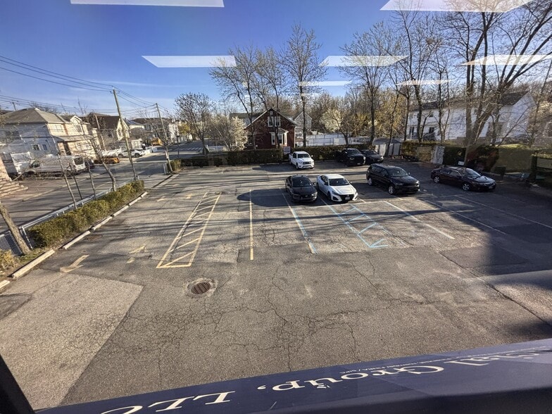 More Photos Of 72 Sharrott Ave, Staten Island Office For Lease