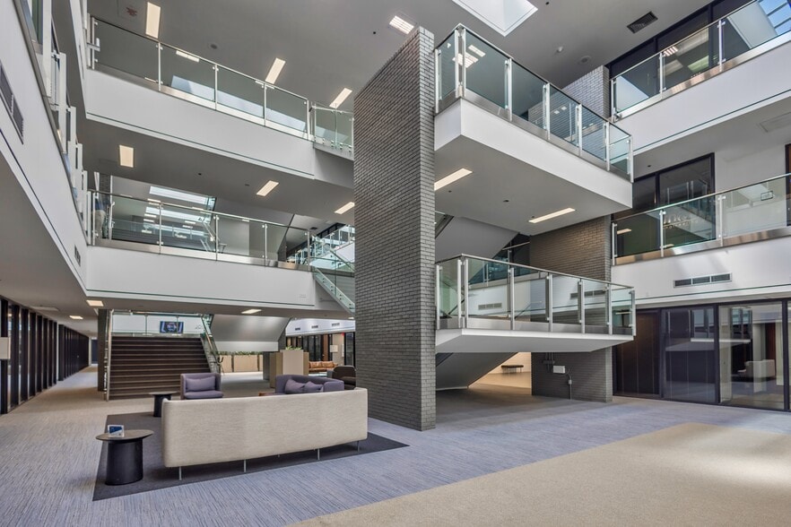 More Photos Of 2625 Butterfield Rd, Oak Brook Coworking Space