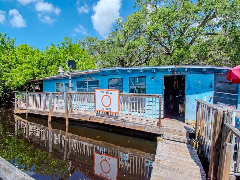 More Photos Of 1761 Beckett Way & US Highway 19, Tarpon Springs Bar For Sale