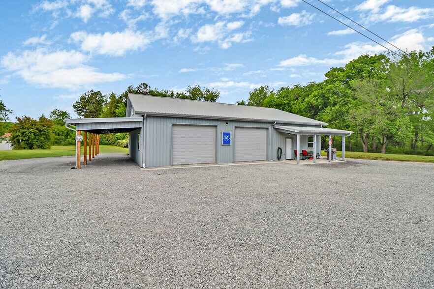 More Photos Of 148 Porter Ln, Spring City Specialty For Sale