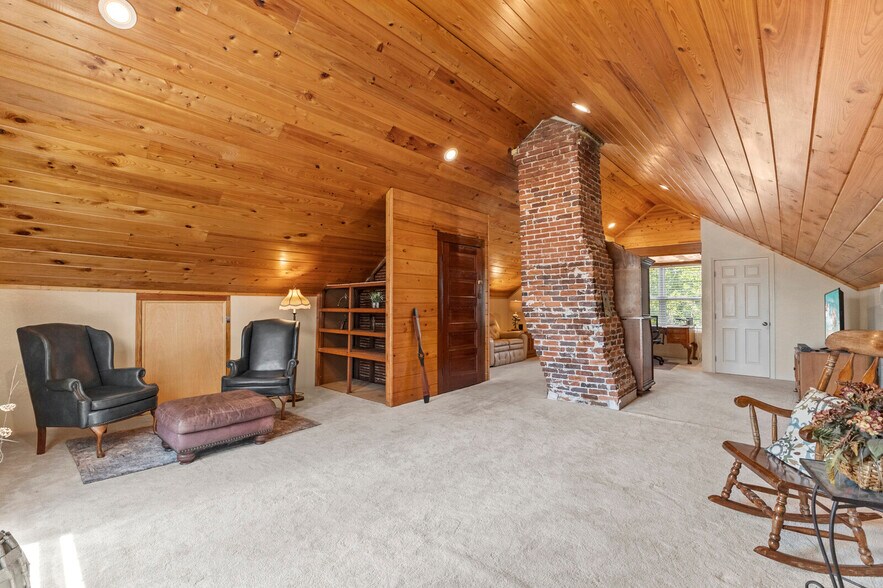 More Photos Of 1332 3rd Ave W, Bradenton Specialty For Sale