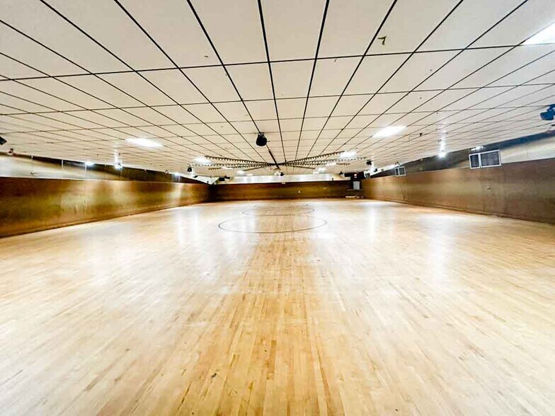 More Photos Of 6040 Telecom Dr, Milan Specialty For Sale
