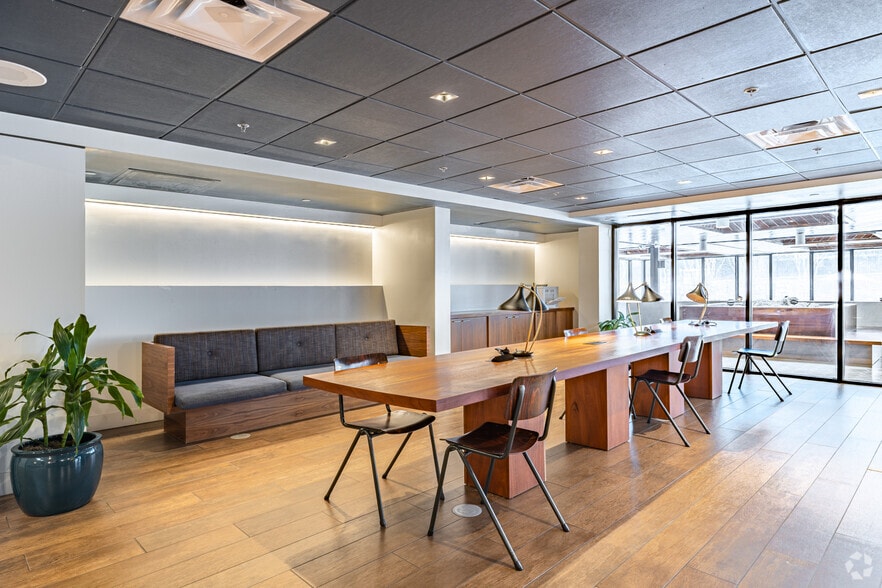 More Photos Of 2055 S Park Pl SE, Atlanta Hotel For Sale