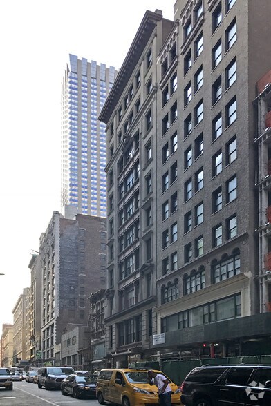 More Photos Of 36 W 37th St, New York Office For Lease