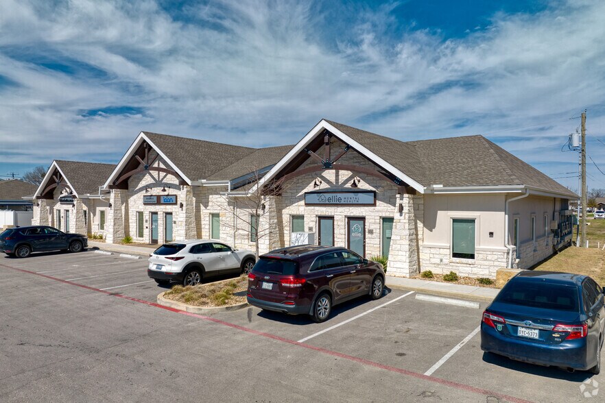 More Photos Of 701 FM 685, Pflugerville Unknown For Lease