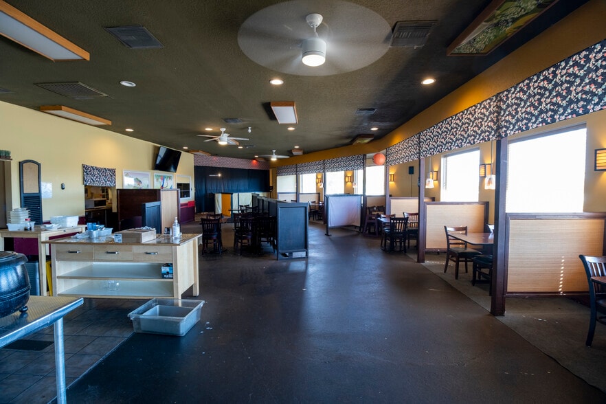 More Photos Of 54850 29 Palms Hwy, Yucca Valley Hotel For Sale