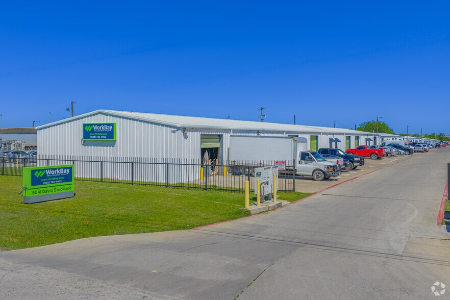 More Photos Of 5051 David Strickland Rd, Fort Worth Warehouse For Lease