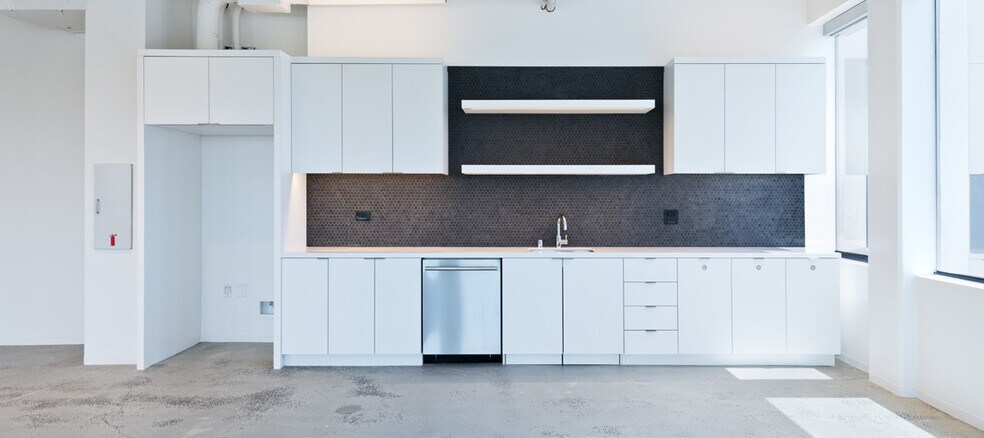 More Photos Of 3130 Wilshire Blvd, Santa Monica Office For Lease