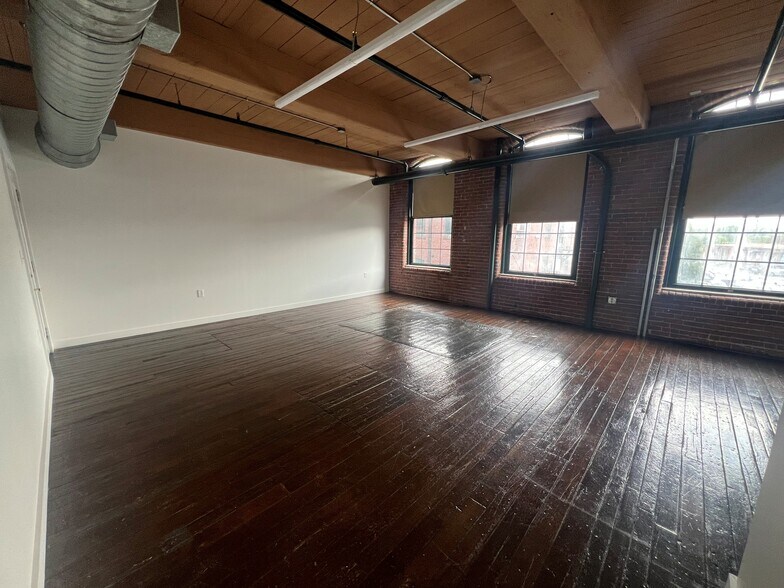 More Photos Of 60 Island St, Lawrence Office For Sale