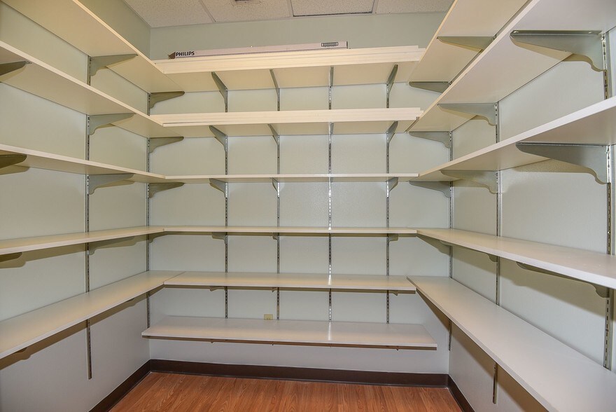 More Photos Of 8410 W Thomas Rd, Phoenix Medical For Sale