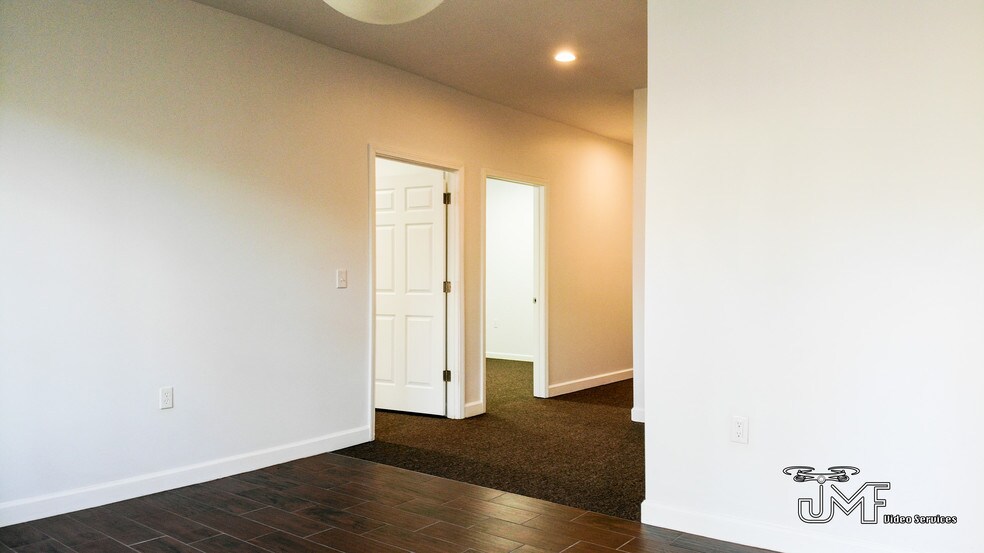 More Photos Of 3578-3592 Old Milton Pky, Alpharetta Medical For Lease