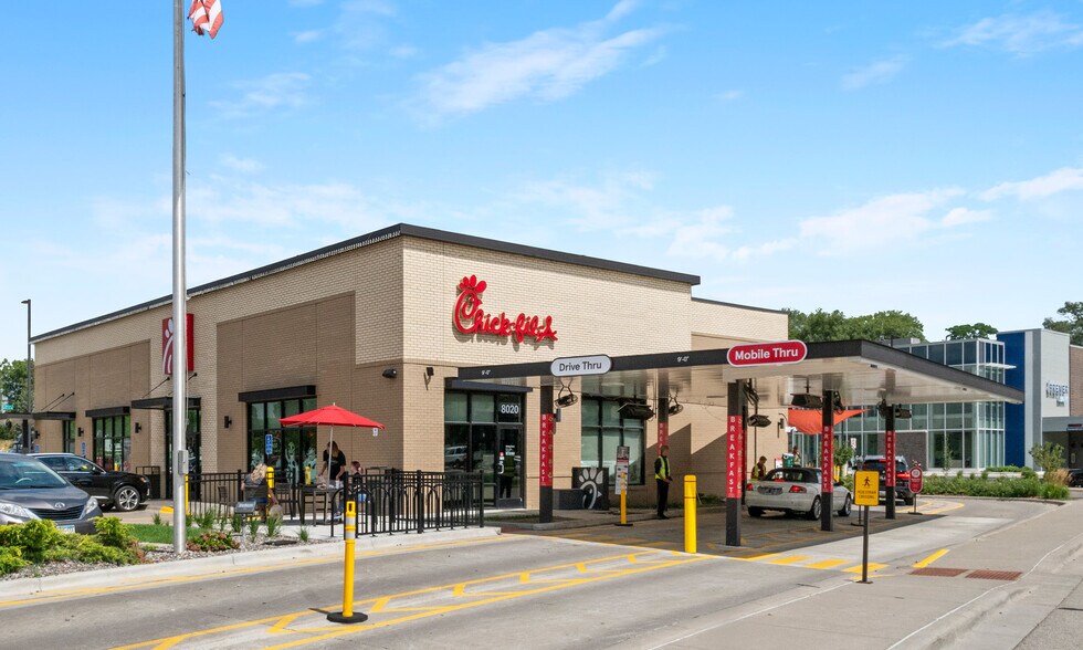 More Photos Of 8020 Highway 7, Saint Louis Park Fast Food For Sale