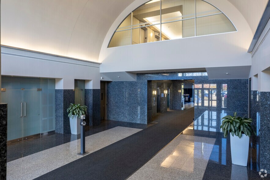 More Photos Of 1275 N Service Rd W, Oakville Office For Sale