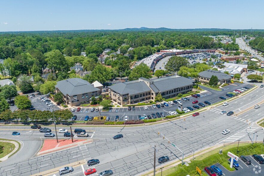 More Photos Of 1121 Johnson Ferry Rd, Marietta Unknown For Lease