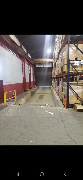 More Photos Of 126 E Dickerson St, Dover Warehouse For Lease