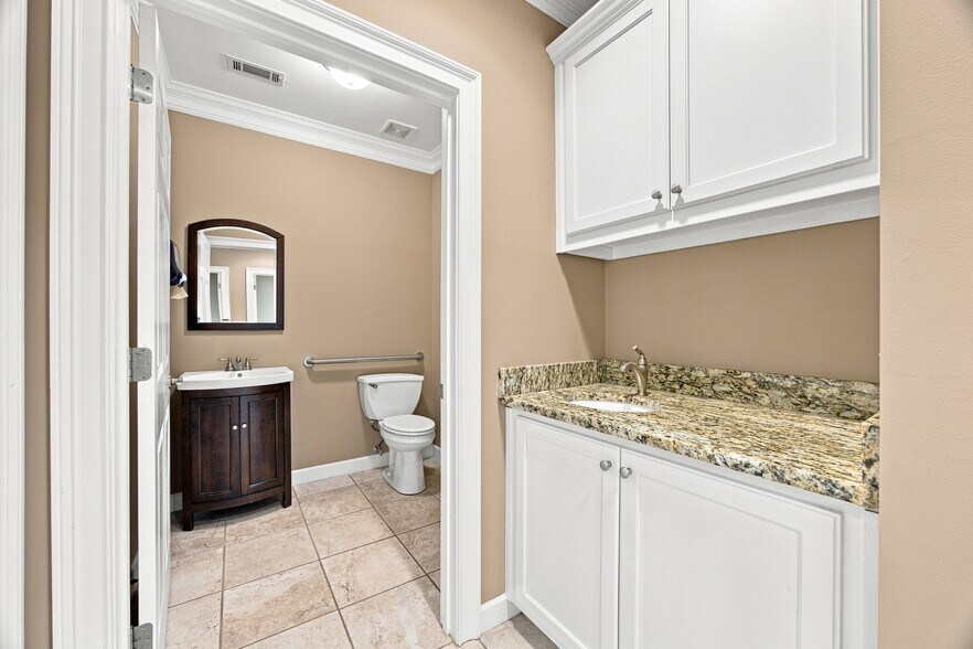 More Photos Of 802 Macy Dr, Roswell Office For Sale