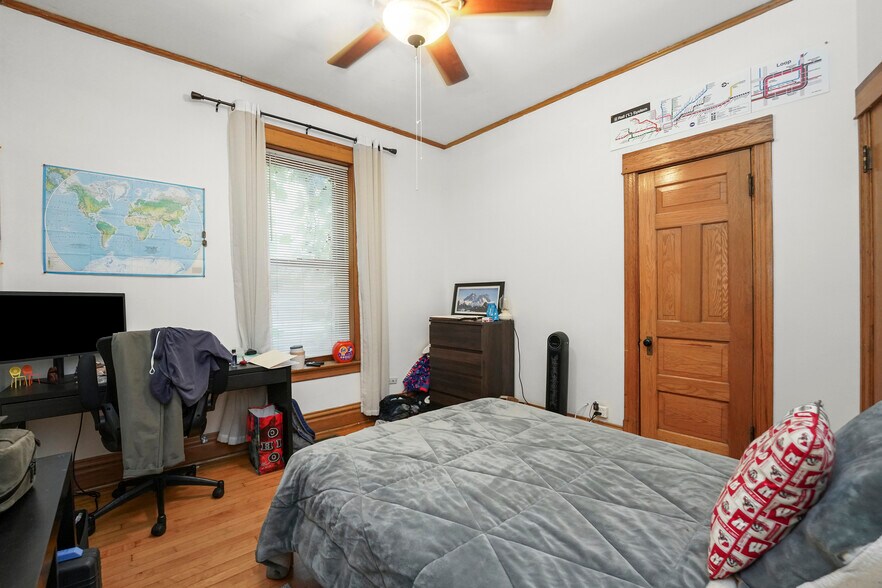 More Photos Of 3135 N Clifton Ave, Chicago Apartments For Sale