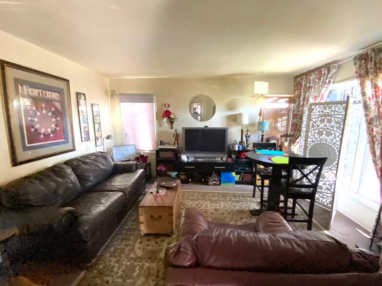 More Photos Of 5444 International Blvd, Oakland Apartments For Sale